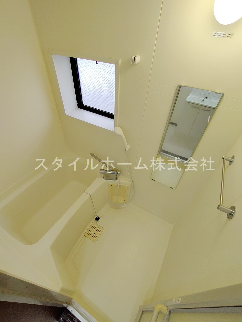 コンフォール東新Ｂの浴室|同建物内別部屋の写真です。