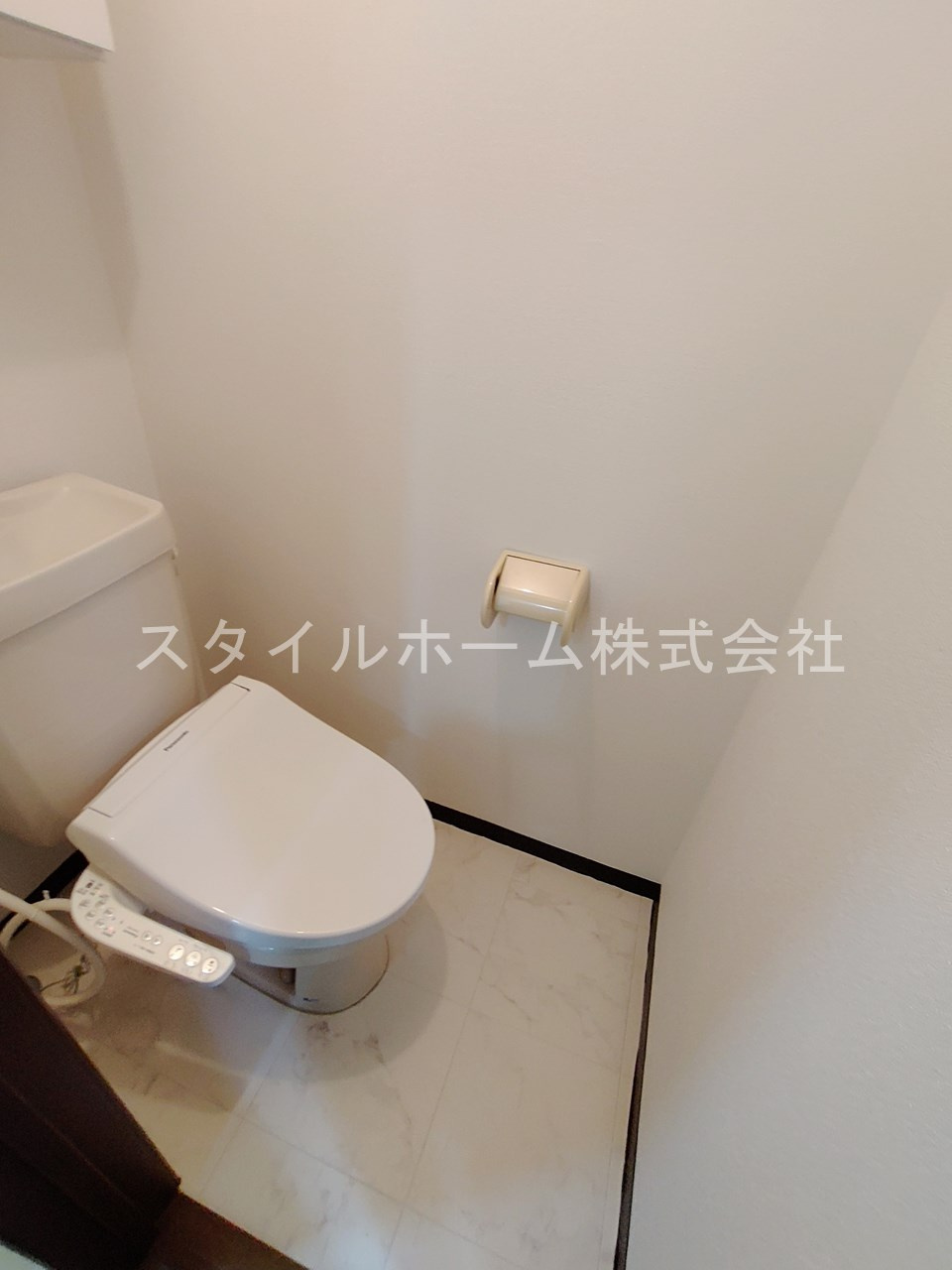 コンフォール東新Ｂのトイレ|同建物内別部屋の写真です。
