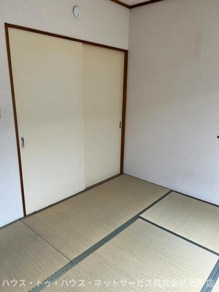 エステートピア司コーポの和室