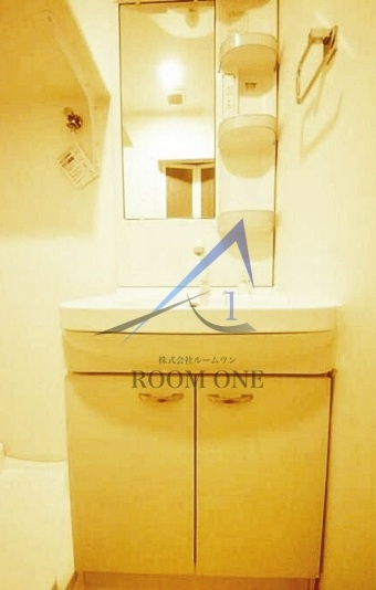 Ｇｒａｄｉｔｏ　Ｒｙｏｇｏｋｕの居間・リビング|洗面台です。