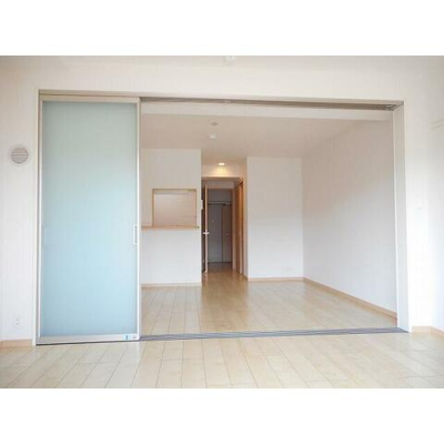 【寝室】 | 綱島イーストベース | 南西向きで日当たり良好♪