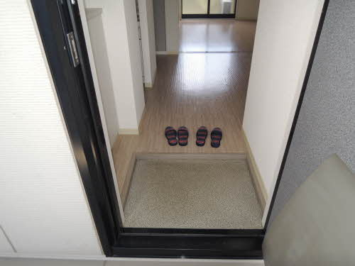 アネックス新小路の玄関