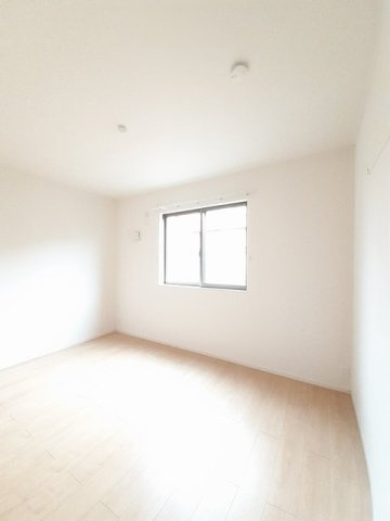 【寝室】 | プルメリア　Ⅱ | 使い勝手のいい寝室です