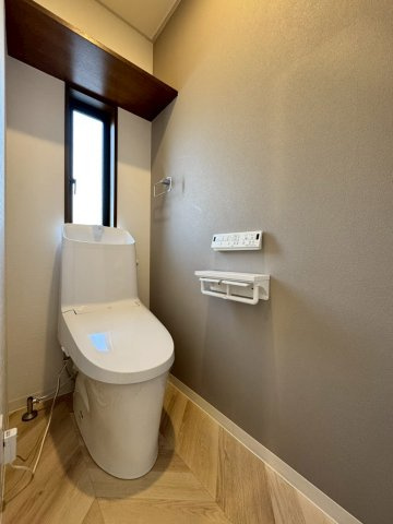 守口市東光町2丁目のトイレ|温水洗浄便座付きトイレ。
トイレは2か所ございます。