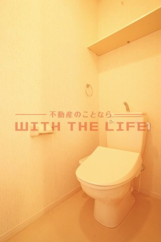 リブレア津福本町【キャッシュバック対象物件】のトイレ|コンパクトで使いやすいトイレです
