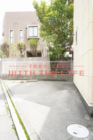 リブレア津福本町【キャッシュバック対象物件】の駐車場|駐車場完備です