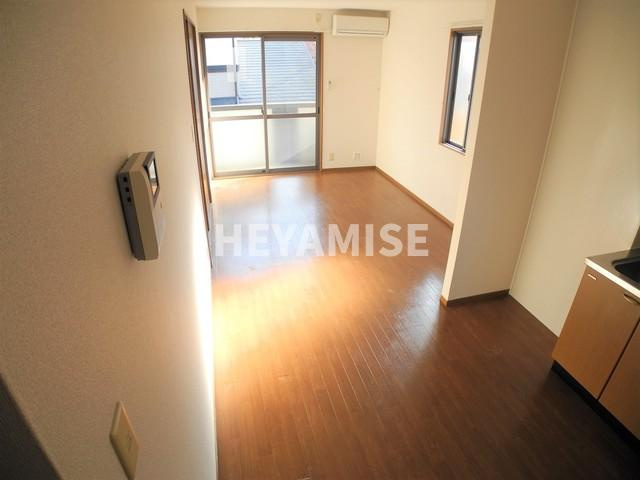 ハイリッツ久山台Ａの居間・リビング|※室内画像は別号室のもの(反転タイプ)