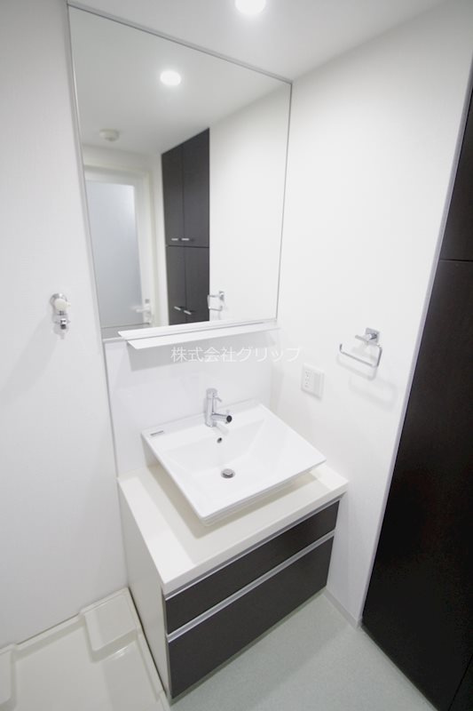 プレディアスタイル横濱沢渡の独立洗面台