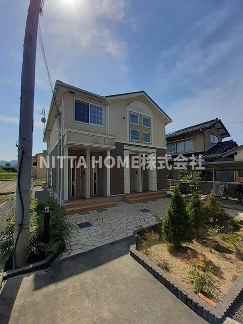 サニーハイツ・カラフルＢのエントランス|清潔感のあるエントランスです(^^)/