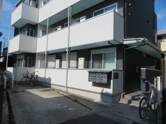 草加市谷塚町の一棟アパート