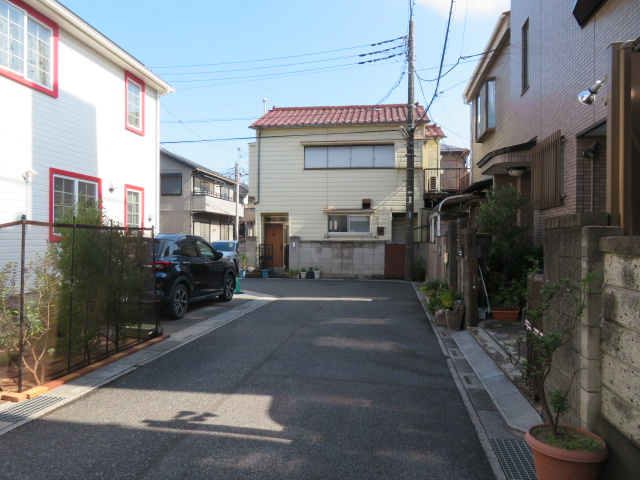 草加市谷塚町の一棟アパート