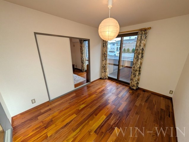 ユトリロ牛川の寝室