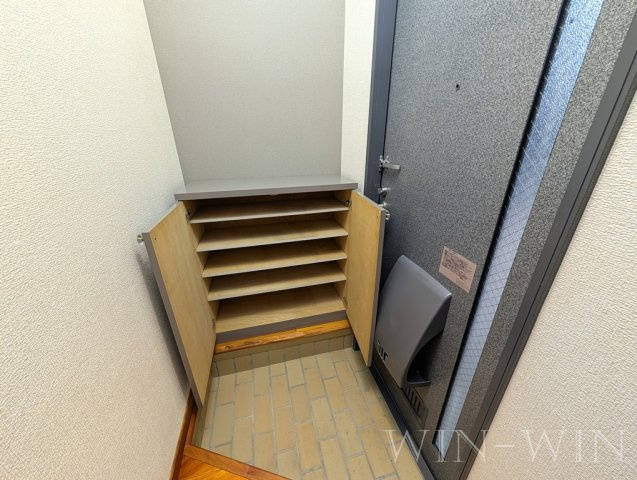 ユトリロ牛川の玄関