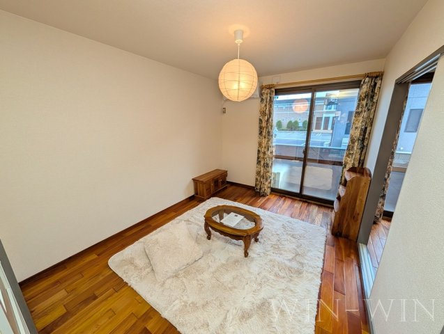 ユトリロ牛川の居間・リビング