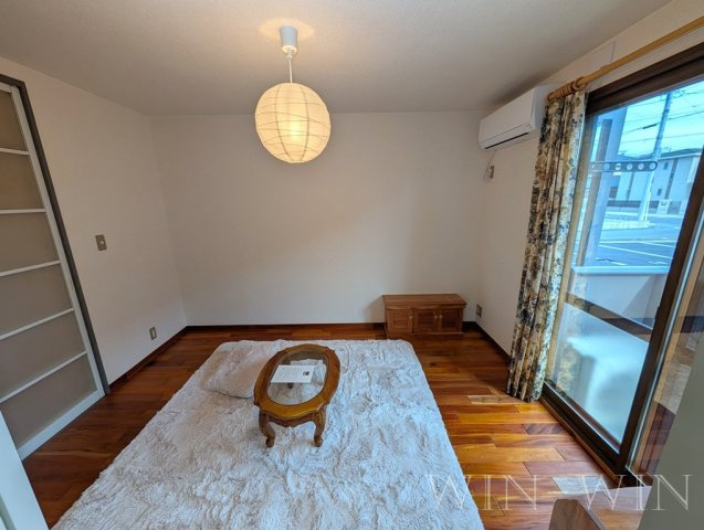 ユトリロ牛川の居間・リビング