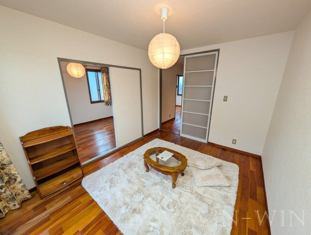 ユトリロ牛川の居間・リビング