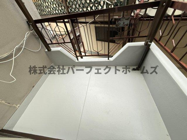 川勝町戸建　賃貸のバルコニー|外からの目が気にならないバルコニーで洗濯物が干せます