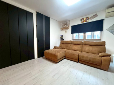 【居間・リビング】 | ■新規専任物件■高槻市野田二丁目