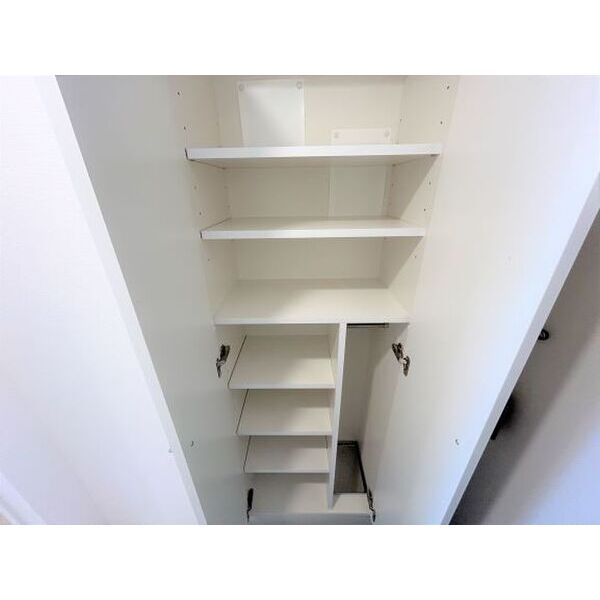 ドゥーエ江坂Ⅲの収納