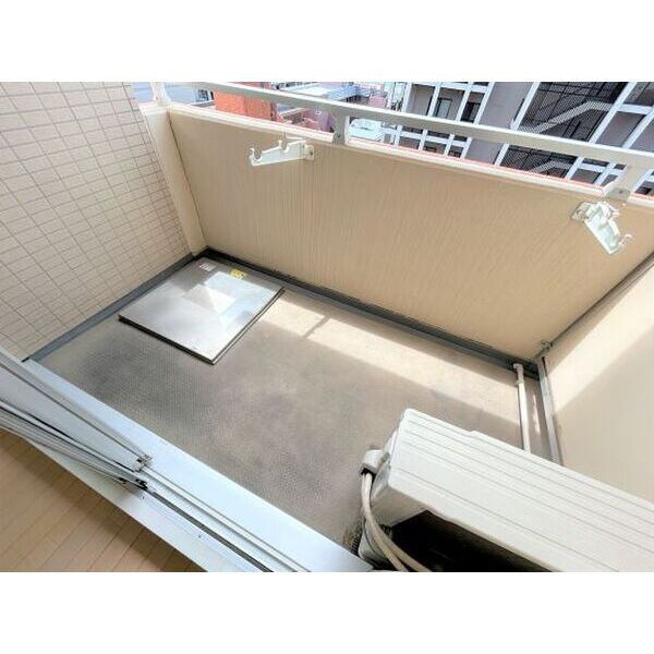 ドゥーエ江坂Ⅲのバルコニー