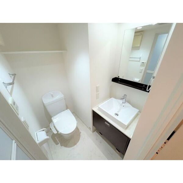 ドゥーエ江坂Ⅲのトイレ