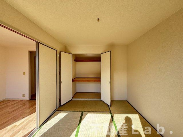 シャーメゾン古城　Ｂ棟の収納