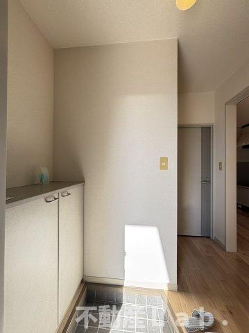 シャーメゾン古城　Ｂ棟の玄関