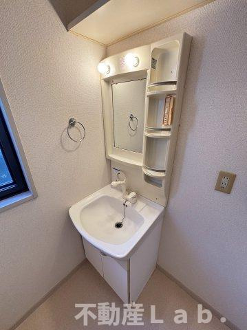 シャーメゾン古城　Ｂ棟の洗面所