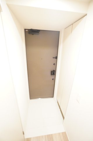 【玄関】 | プライムメゾン千葉新町 | ※同物件・同タイプの写真です。