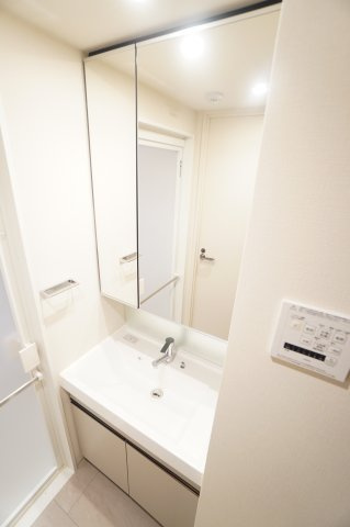 【独立洗面台】 | プライムメゾン千葉新町 | ※同物件・同タイプの写真です。