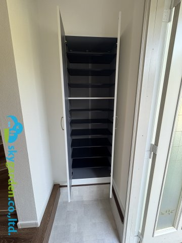 鎌倉市今泉台6丁目　中古戸建の収納|シューズボックス