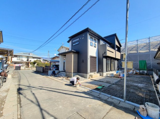 【外観】 | 甲府市国母2丁目 新築戸建 車3台 長期優良住宅 WIC×3