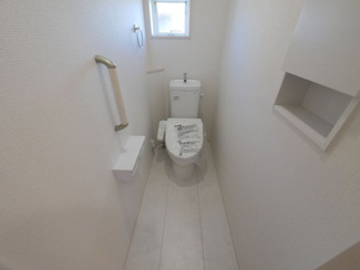 【トイレ】 | 甲府市国母2丁目 新築戸建 車3台 長期優良住宅 WIC×3 | 同建設会社の施工例