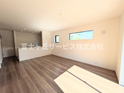 【居間・リビング】 | 豊橋市前芝町 58期 新築一戸建て 3号棟 | リビングダイニングです