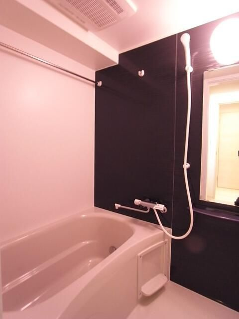 リブリ・サンヴィレッジ２６の浴室