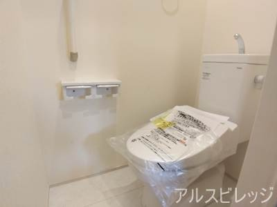 練馬区高松１丁目　新築一戸建　都営大江戸線　練馬春日町のトイレ