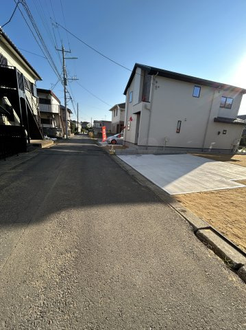 ＬＩＧＡＬＥ－リガーレ－　牛久市田宮町26期　1号棟の前面道路含む現地写真