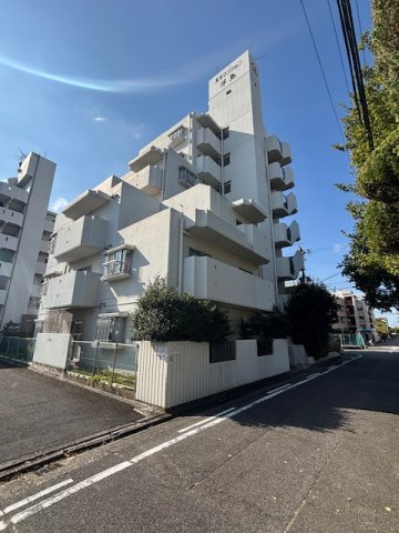 真栄マンション浮島の外観