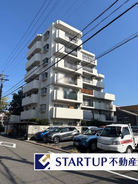 真栄マンション浮島の外観