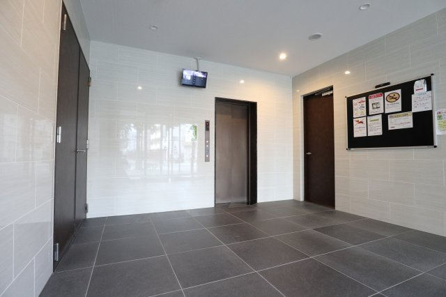 ラ・メゾンドサヴォイ　9階のエントランス