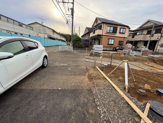 八王子市石川町の新築一戸建の前面道路含む現地写真