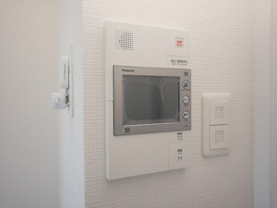 【セキュリティ】 | エスリード天王寺ブランシェ | モニター付きインターフォンです