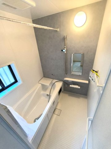 三郷市　戸ケ崎3丁目　新築戸建　全1棟の浴室|施工例です