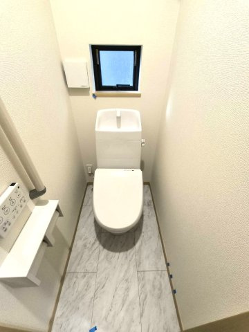 三郷市　戸ケ崎3丁目　新築戸建　全1棟のトイレ|施工例です