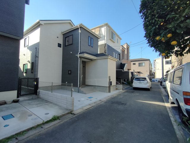 三郷市　戸ケ崎3丁目　新築戸建　全1棟の居間・リビング|施工例です