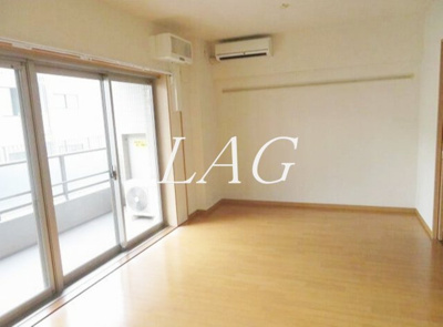 【居間・リビング】 | フォレストフローラ | 居室です。