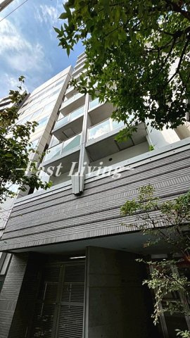 麹町二番町マンションのエントランス