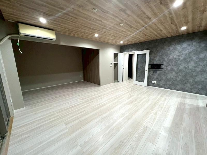 サーパスシティ桜井町の居間・リビング|25.2LDK　　（室内写真は2022年のリフォーム後に撮影されたものです。）