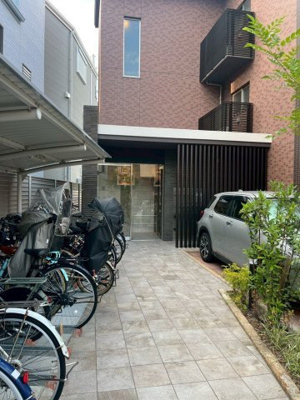 【エントランス】 | Gluck城西