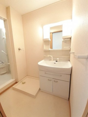 【洗面所】 | アルドーレ　弐番館　1KHT | 広い洗面スペース